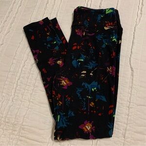 LulaRoe buttery soft print leggings